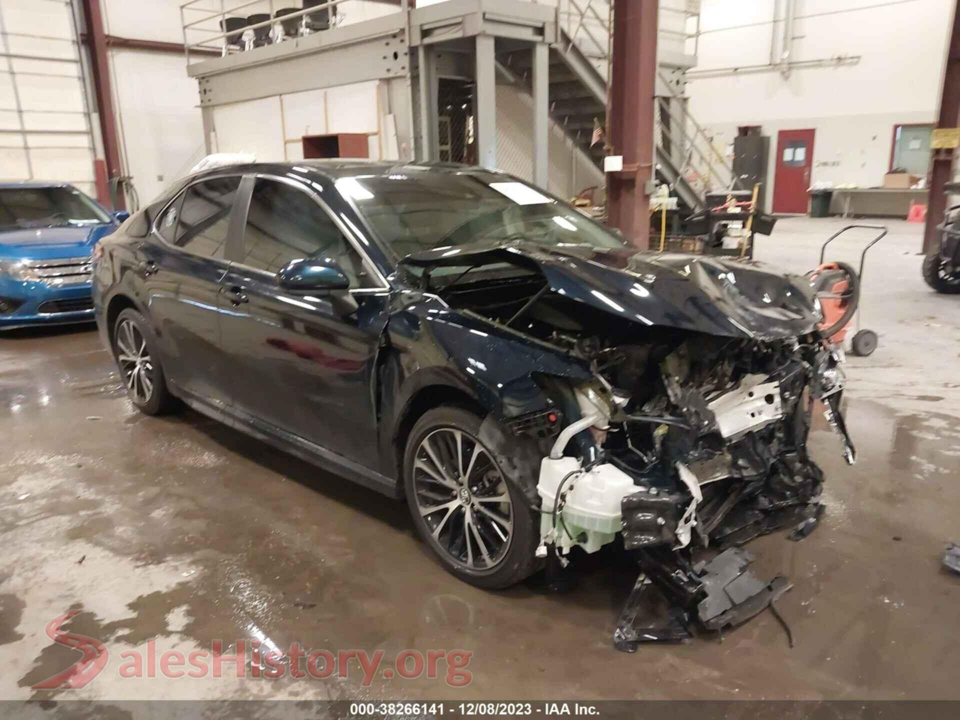 2019 TOYOTA CAMRY — VIN 4T1B11HK0KU270189