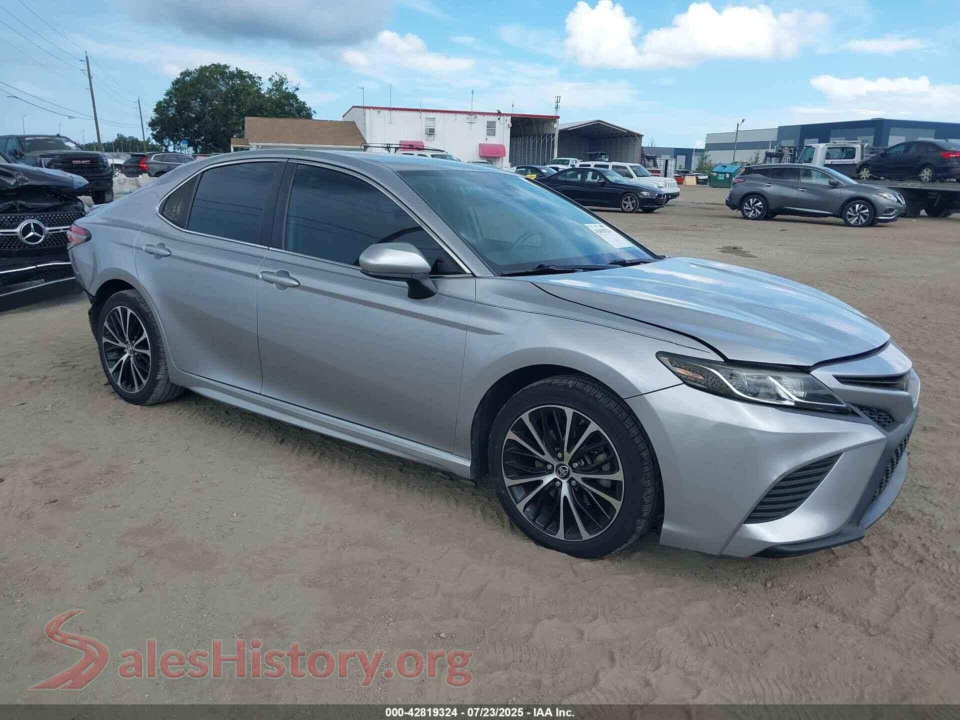 2019 TOYOTA CAMRY — VIN 4T1B11HK0KU737157