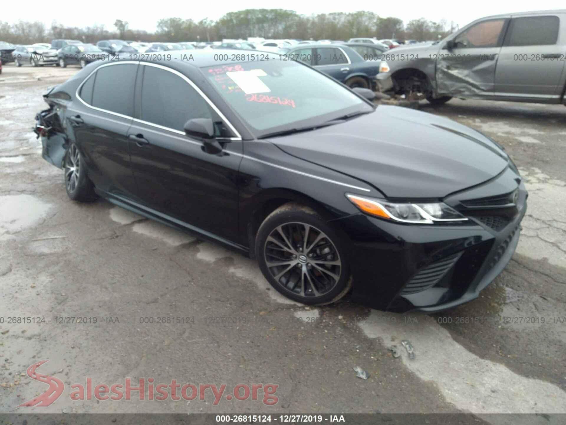 2018 TOYOTA CAMRY — VIN 4T1B11HK1JU070288