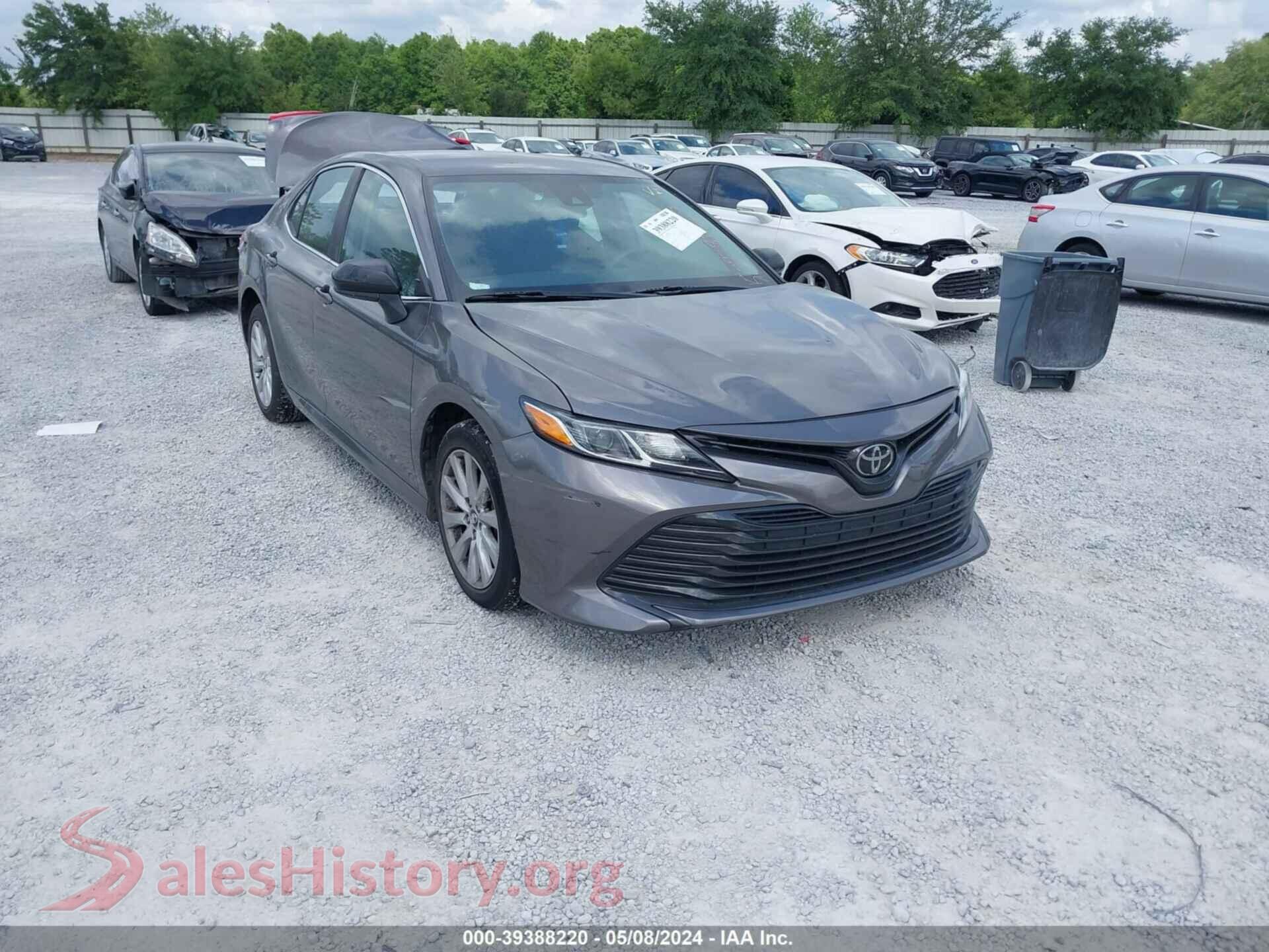 2018 TOYOTA CAMRY — VIN 4T1B11HK1JU075099