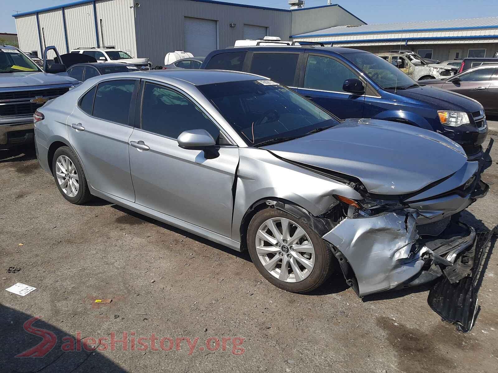 2018 TOYOTA CAMRY — VIN 4T1B11HK1JU550749