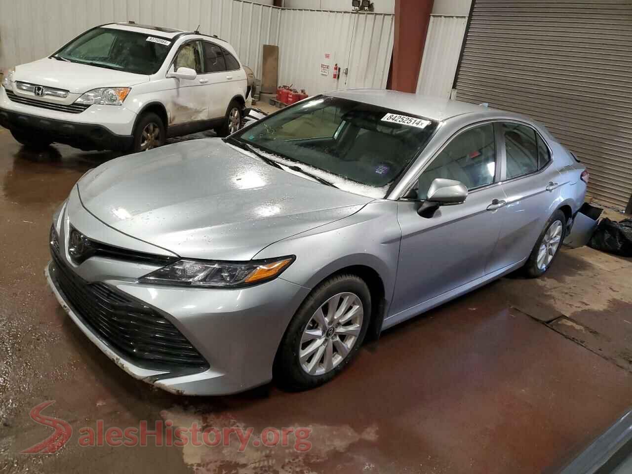 2019 TOYOTA CAMRY — VIN 4T1B11HK2KU822601
