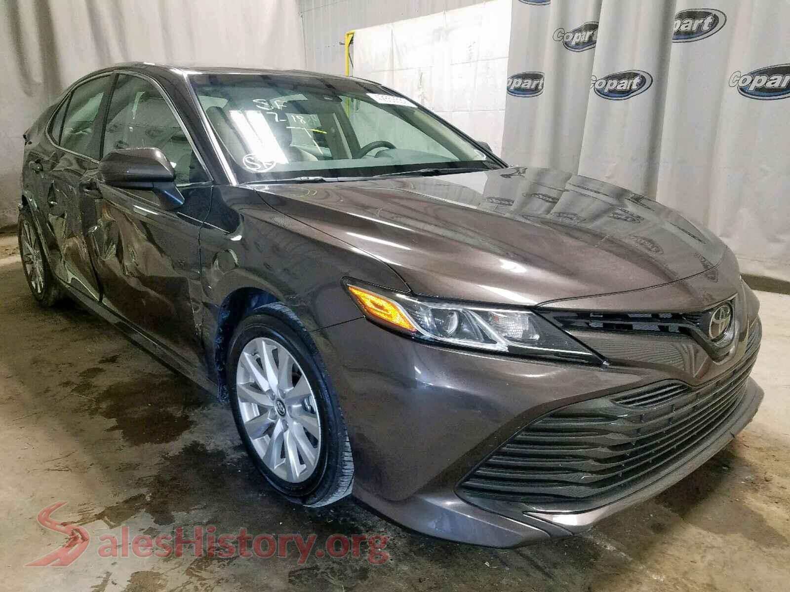 2018 TOYOTA CAMRY — VIN 4T1B11HK4JU655334