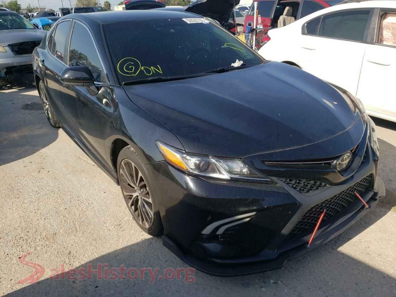 2018 TOYOTA CAMRY — VIN 4T1B11HK5JU056880