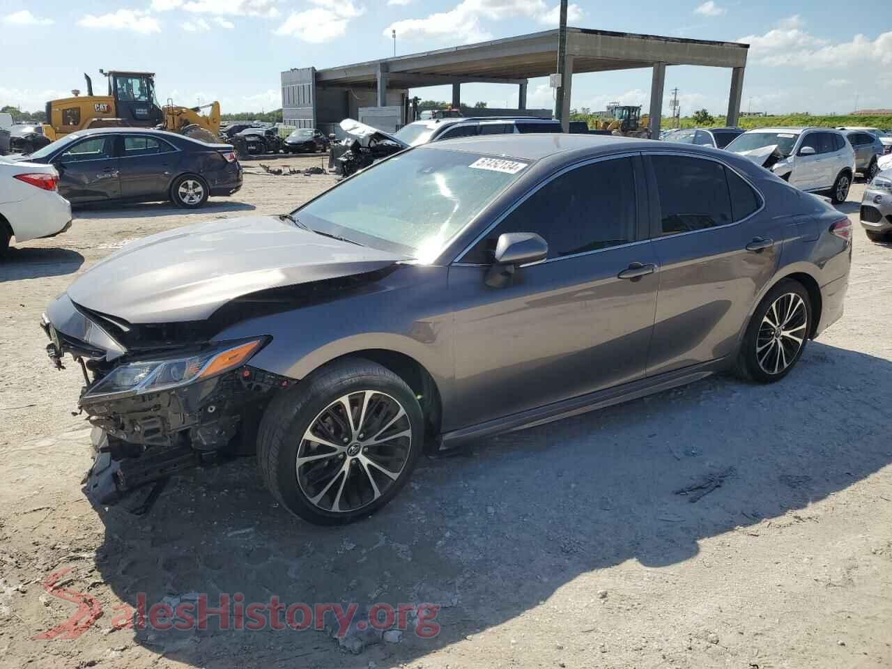 2018 TOYOTA CAMRY — VIN 4T1B11HK5JU139466