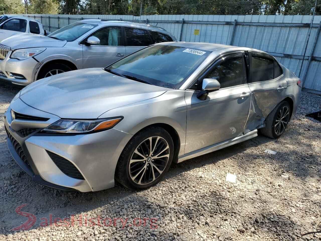 2018 TOYOTA CAMRY — VIN 4T1B11HK5JU624805