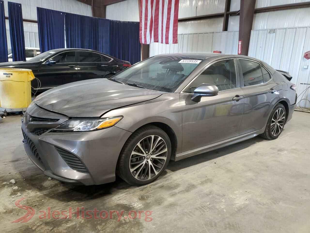 2018 TOYOTA CAMRY — VIN 4T1B11HK6JU608158