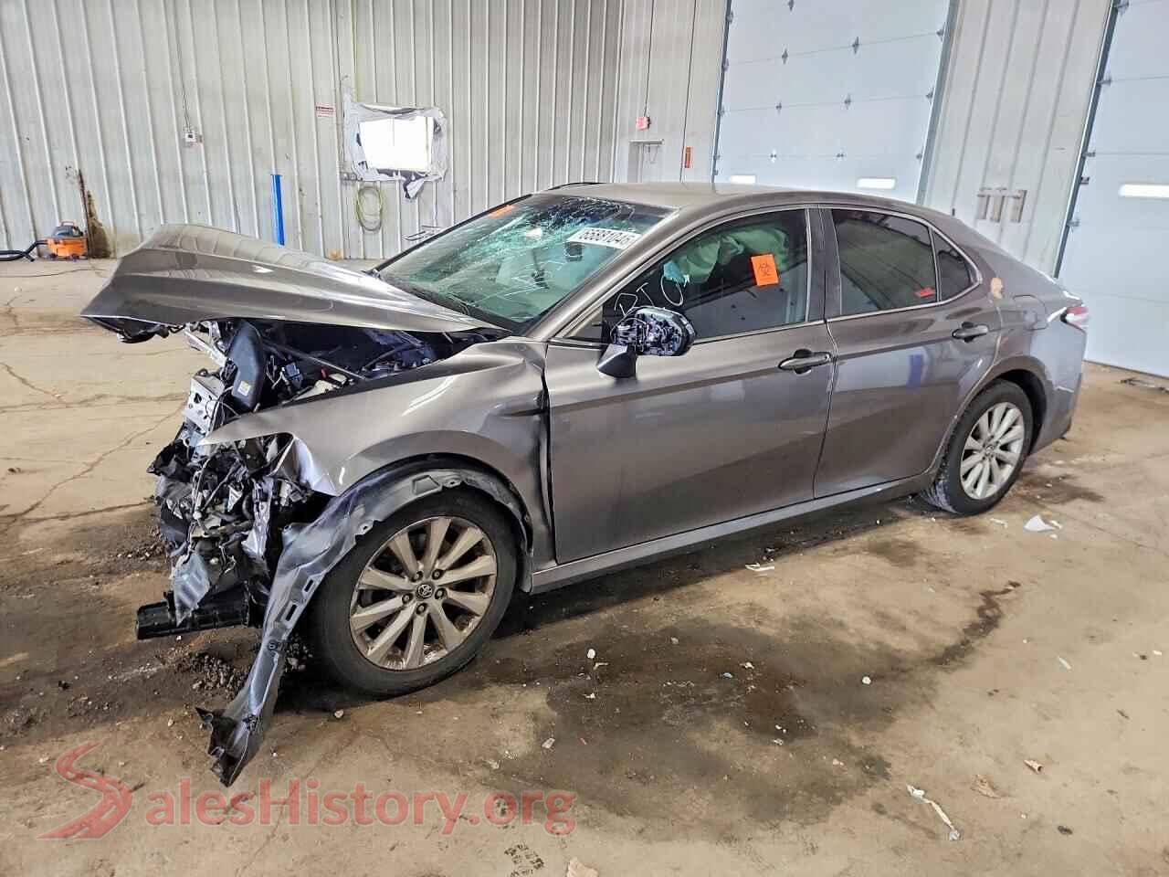 2018 TOYOTA CAMRY — VIN 4T1B11HK7JU062566