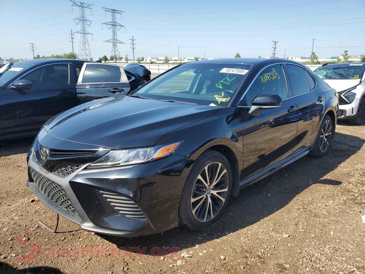 2018 TOYOTA CAMRY — VIN 4T1B11HK7JU129098