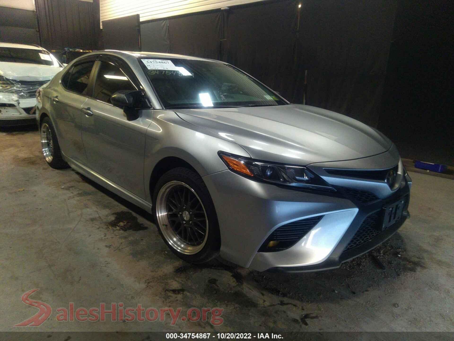 2018 TOYOTA CAMRY — VIN 4T1B11HK7JU535074