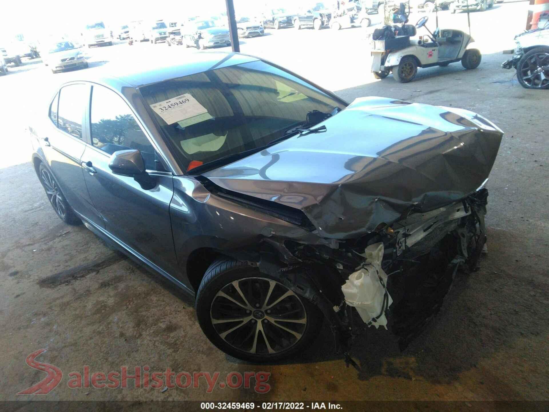 2018 TOYOTA CAMRY — VIN 4T1B11HK7JU673990