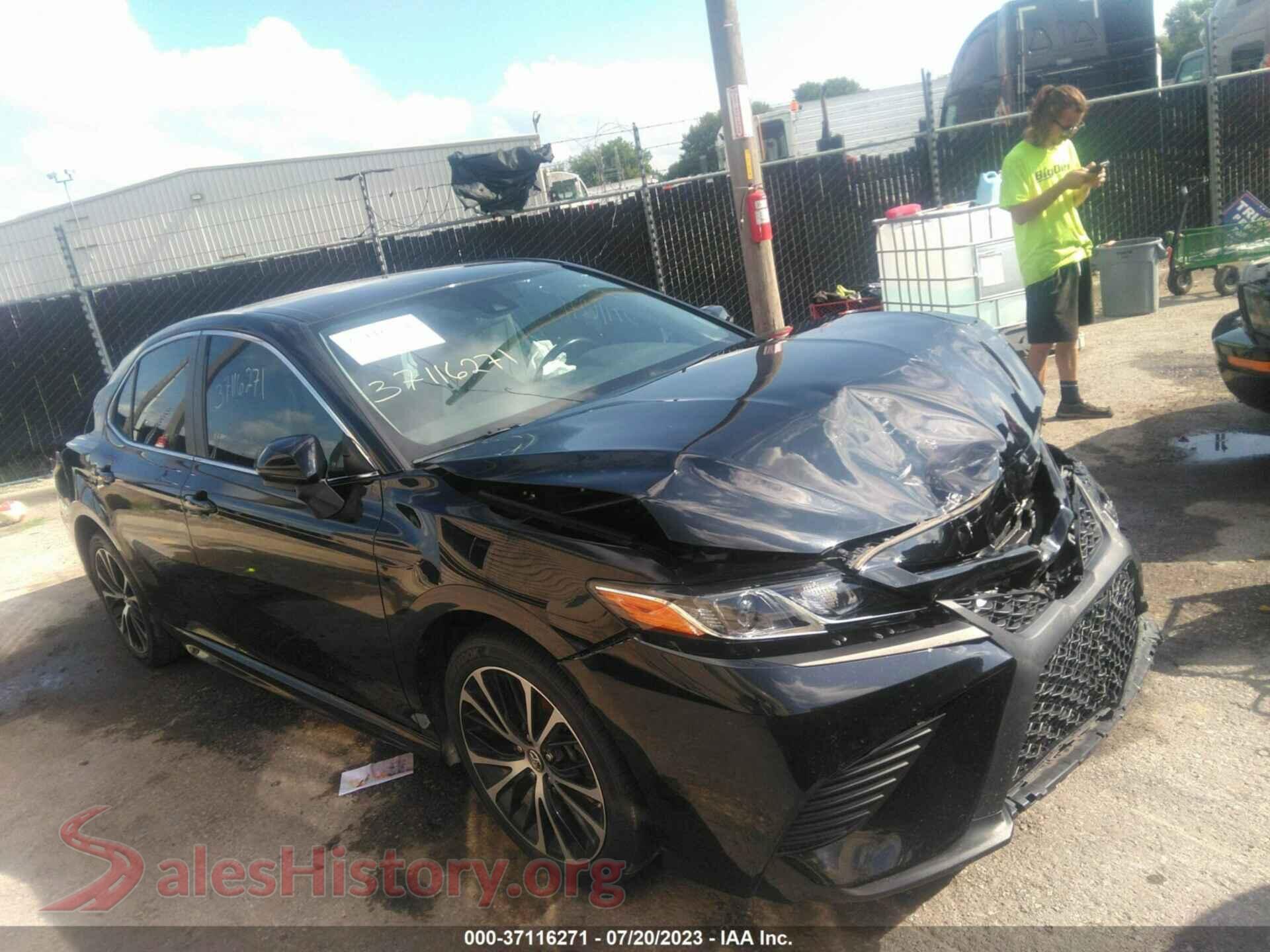 2019 TOYOTA CAMRY — VIN 4T1B11HK8KU846594