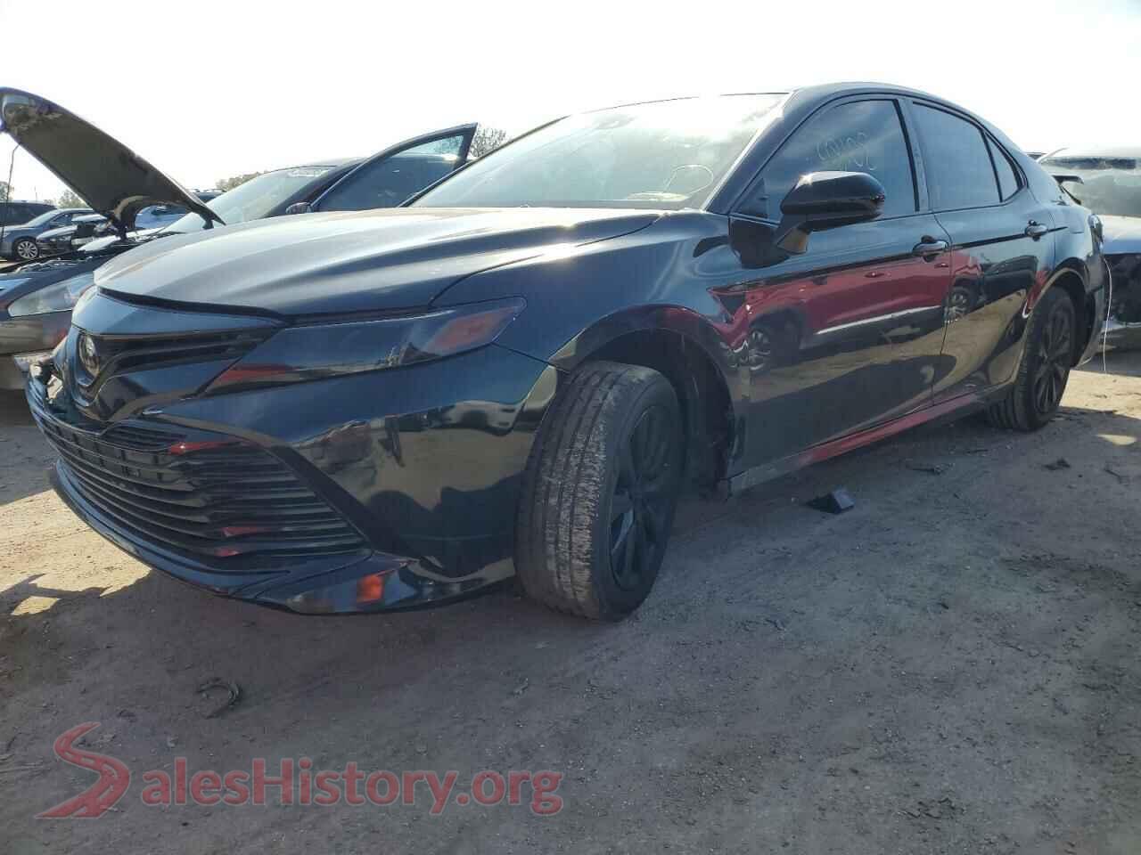 2018 TOYOTA CAMRY — VIN 4T1B11HK9JU100444