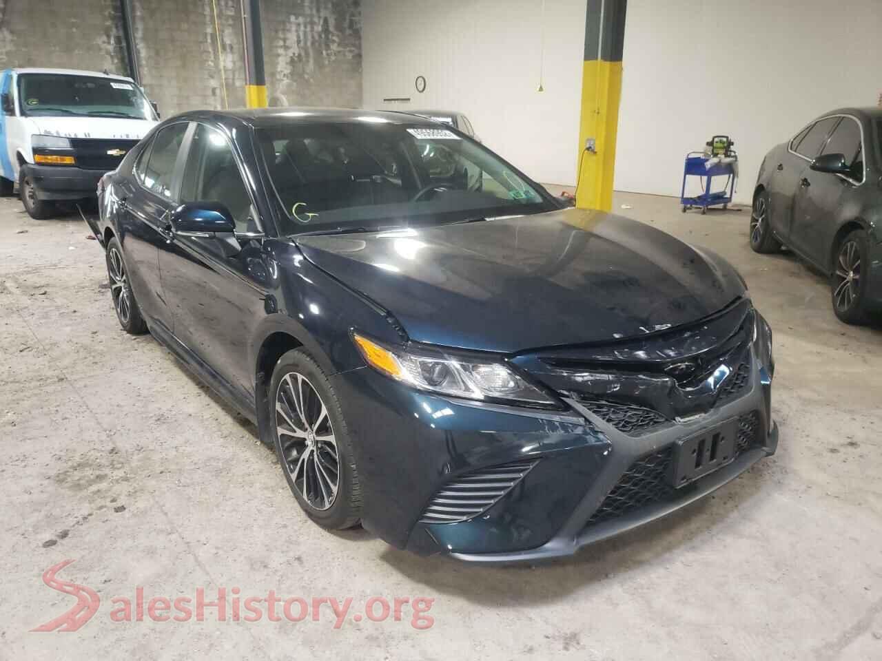 2018 TOYOTA CAMRY — VIN 4T1B11HK9JU618473