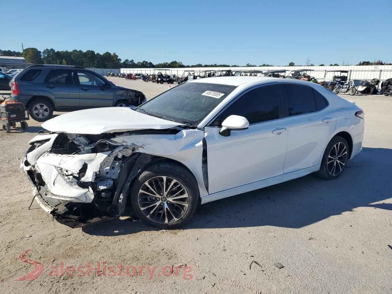 2019 TOYOTA CAMRY — VIN 4T1B11HK9KU812681