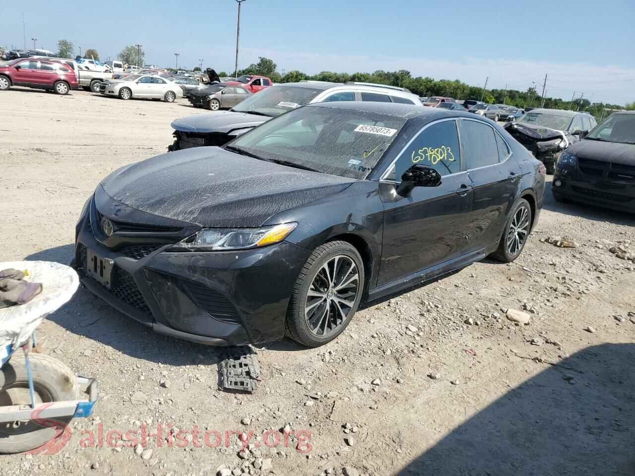 2018 TOYOTA CAMRY — VIN 4T1B11HKXJU078311