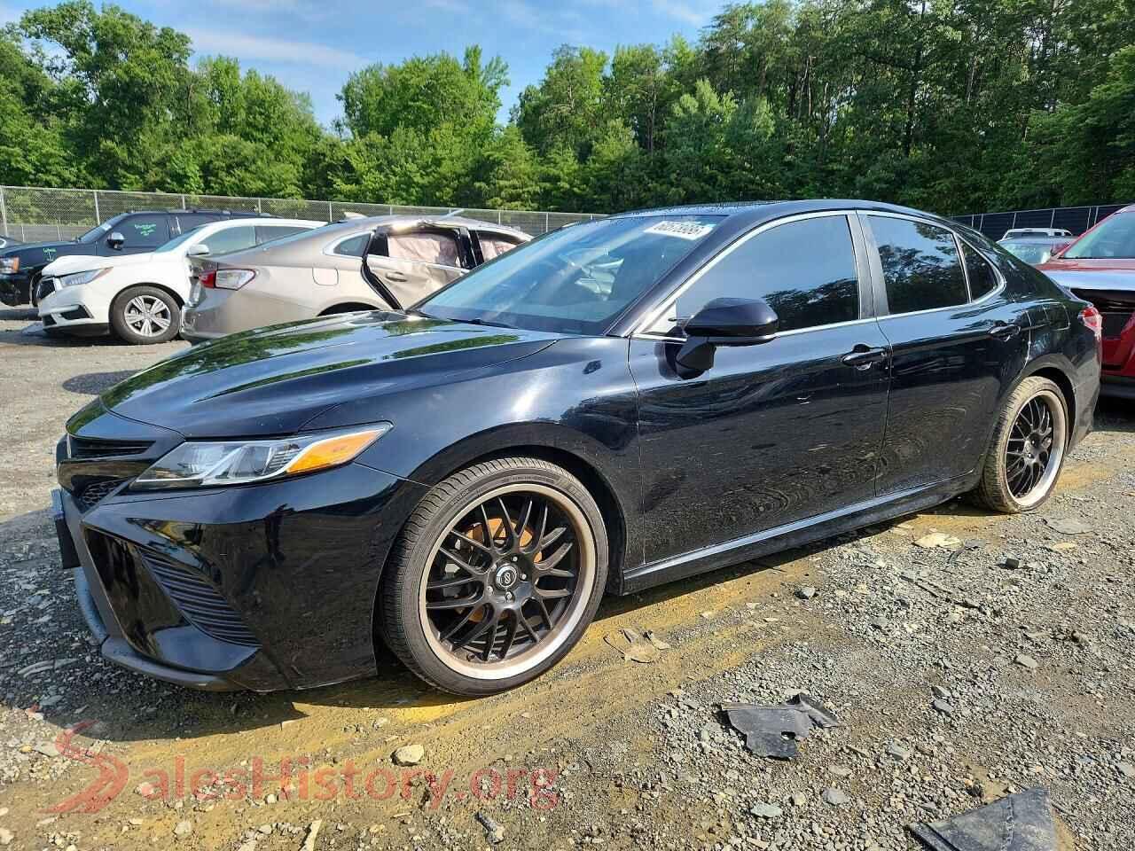 2019 TOYOTA CAMRY — VIN 4T1B11HKXKU211800