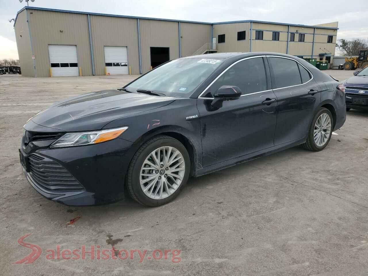 2019 TOYOTA CAMRY — VIN 4T1B21HK3KU013279
