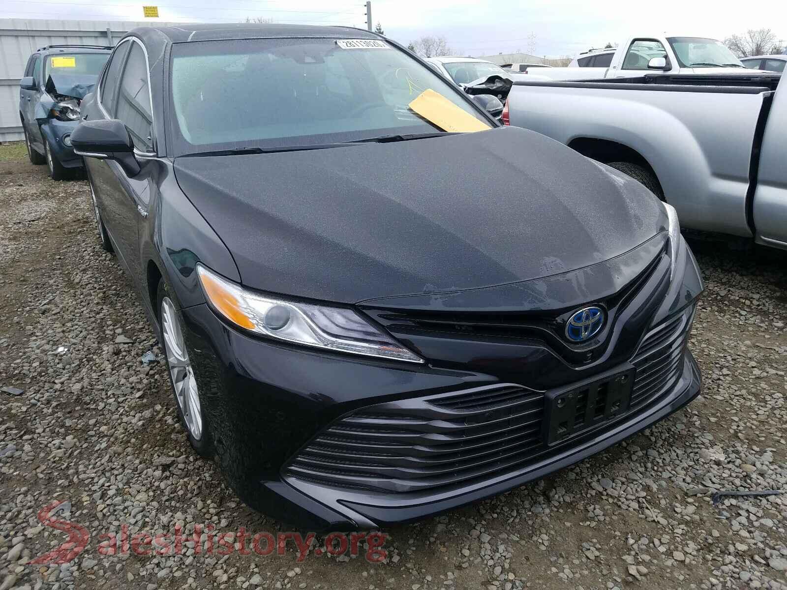 2018 TOYOTA CAMRY — VIN 4T1B21HK4JU002743