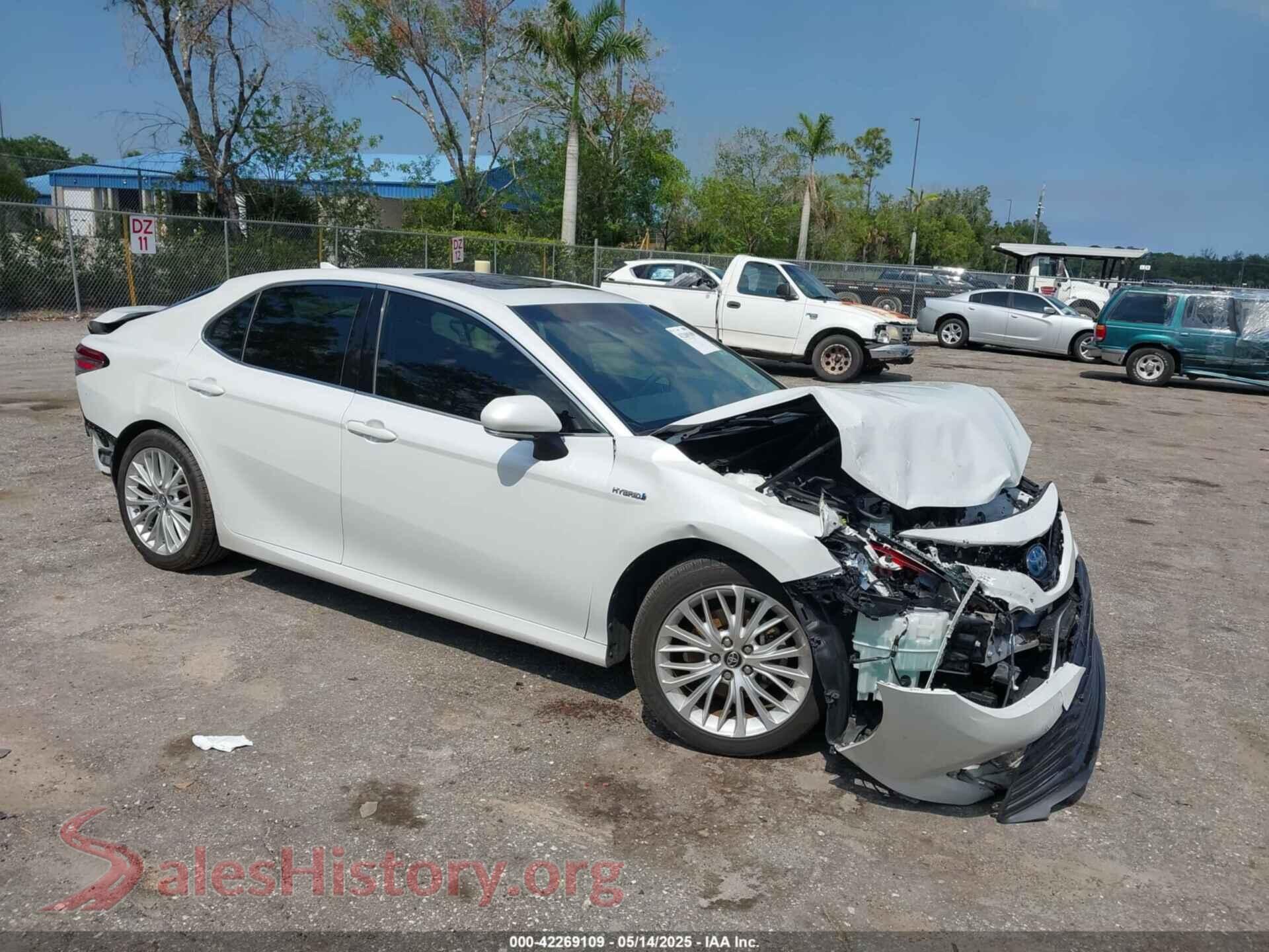 2018 TOYOTA CAMRY HYBRID — VIN 4T1B21HK4JU002788