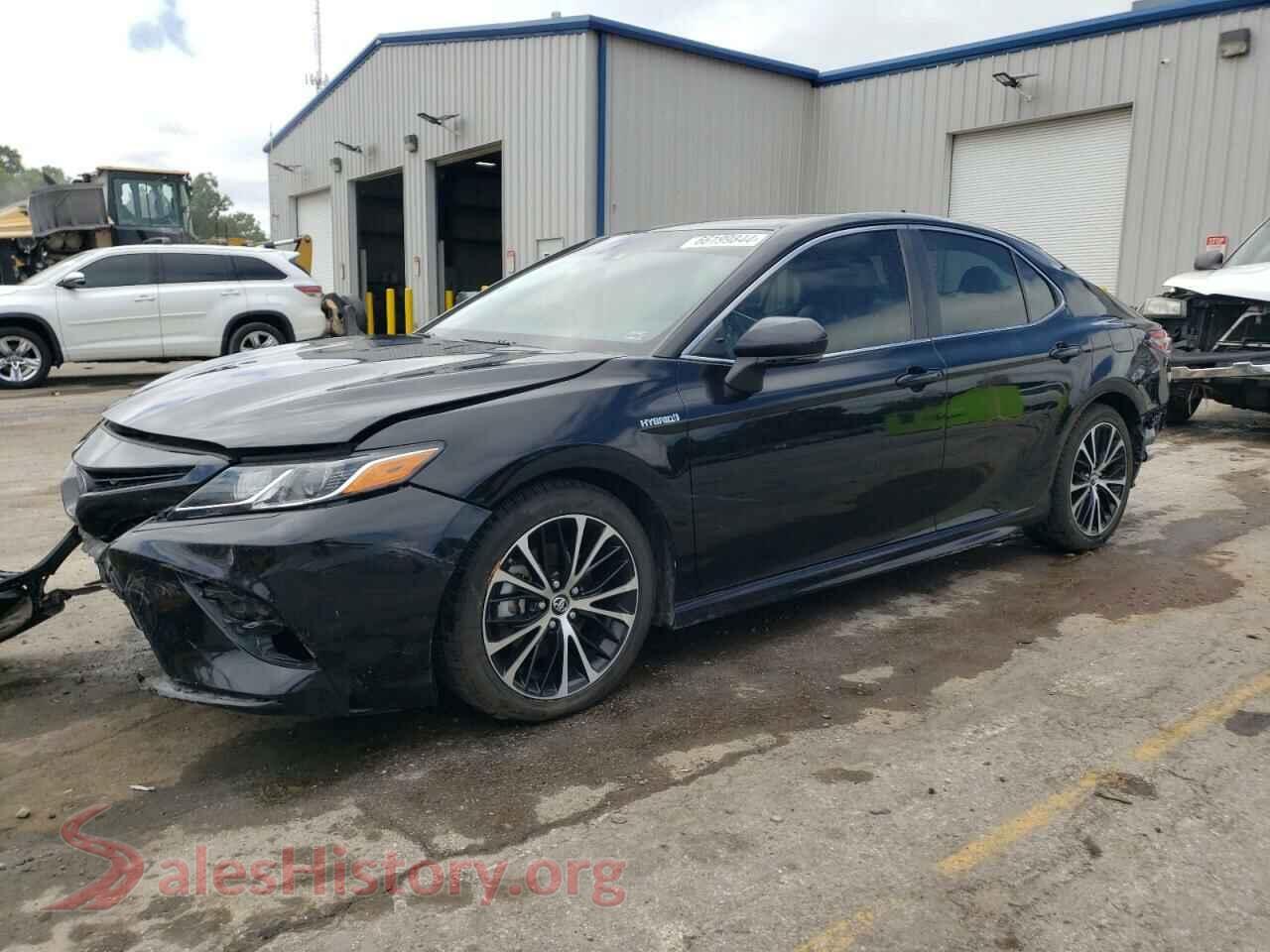 2018 TOYOTA CAMRY — VIN 4T1B21HK4JU008994