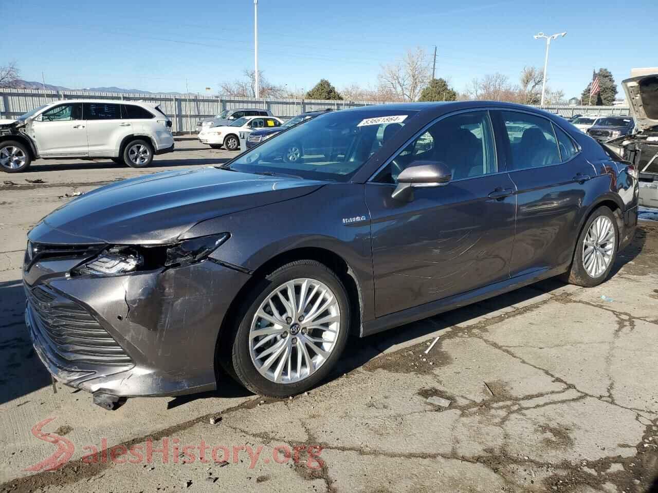 2018 TOYOTA CAMRY — VIN 4T1B21HK8JU001207
