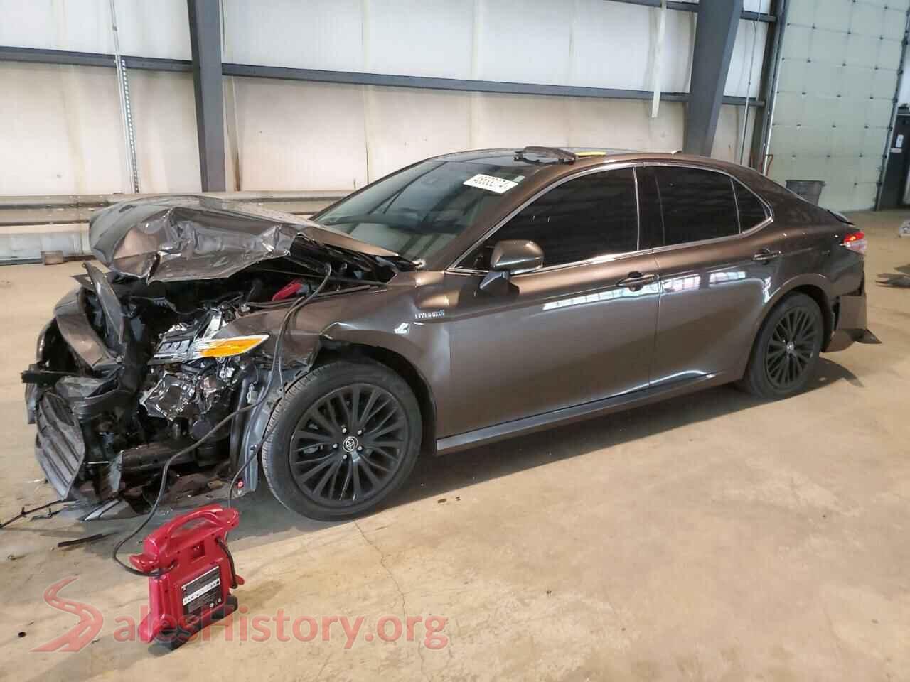 2019 TOYOTA CAMRY — VIN 4T1B21HK8KU010278