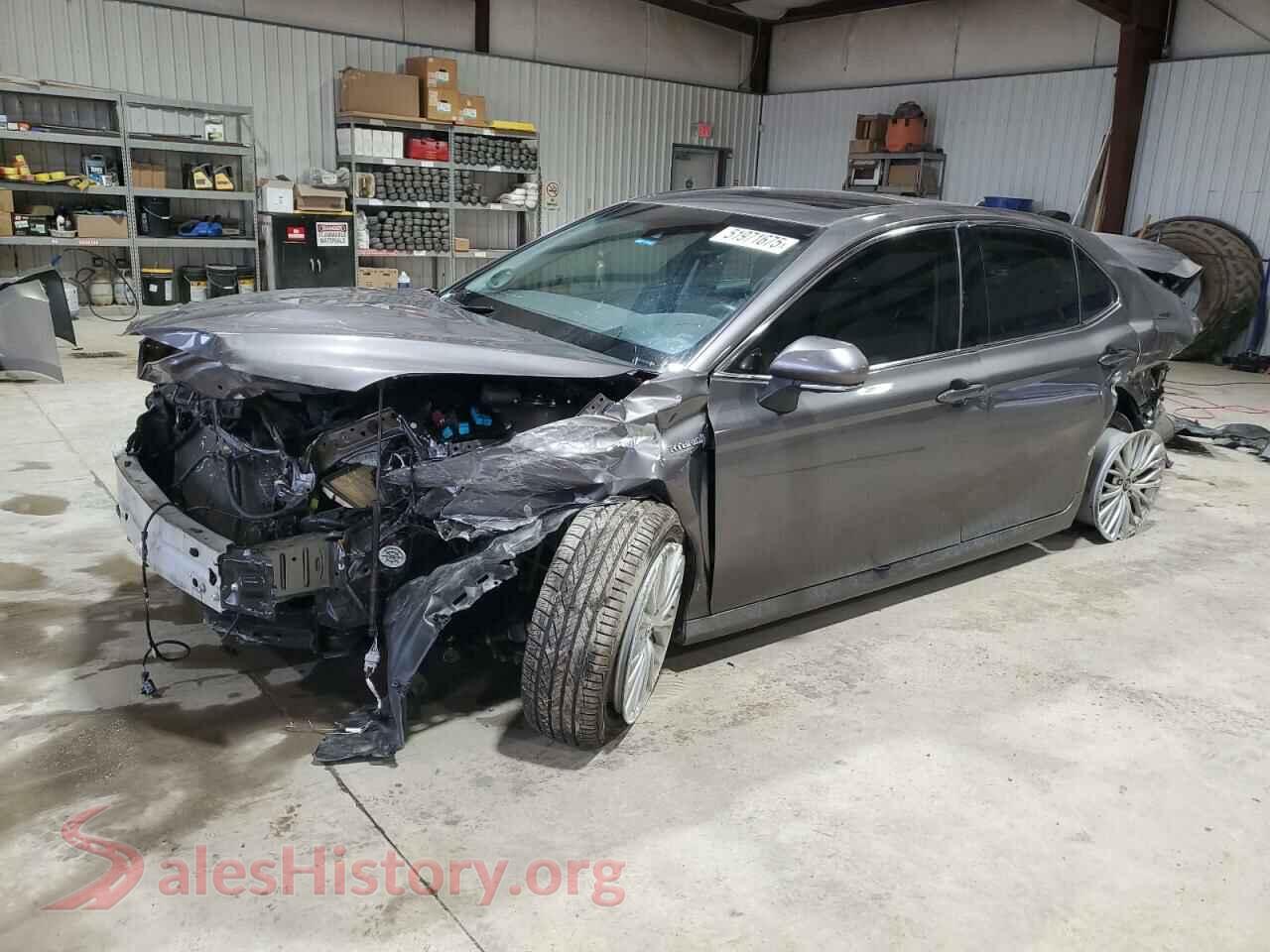 2018 TOYOTA CAMRY — VIN 4T1B21HK9JU009624