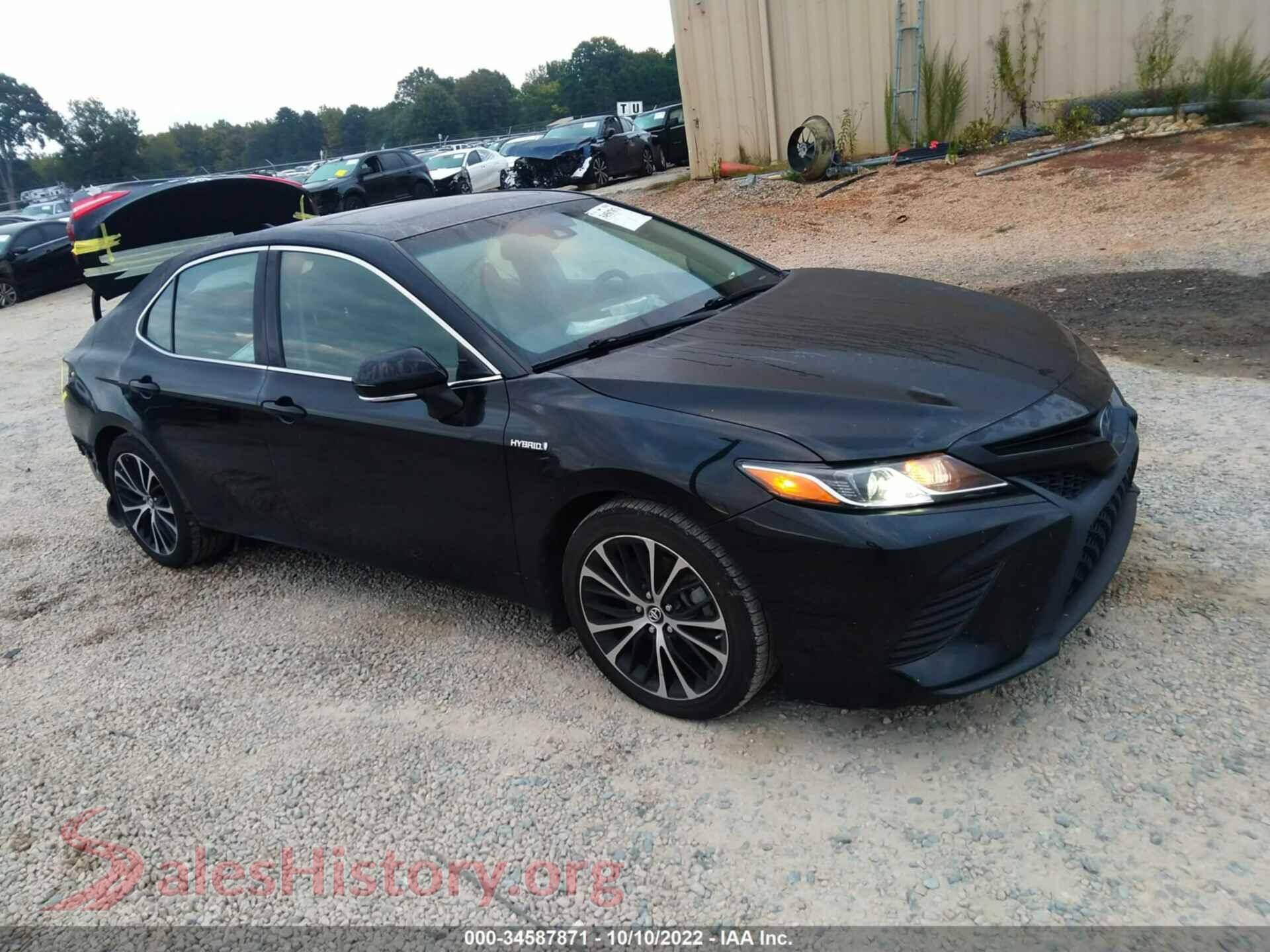 2018 TOYOTA CAMRY — VIN 4T1B21HKXJU505614