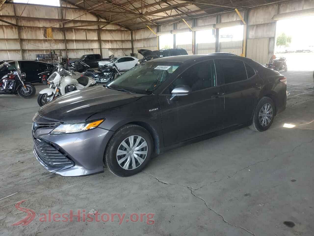 2018 TOYOTA CAMRY — VIN 4T1B31HK1JU501237