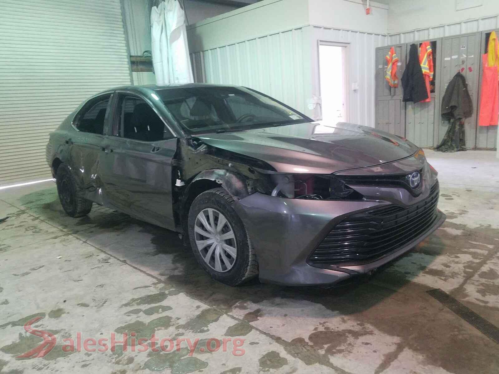 2018 TOYOTA CAMRY — VIN 4T1B31HK9JU001827