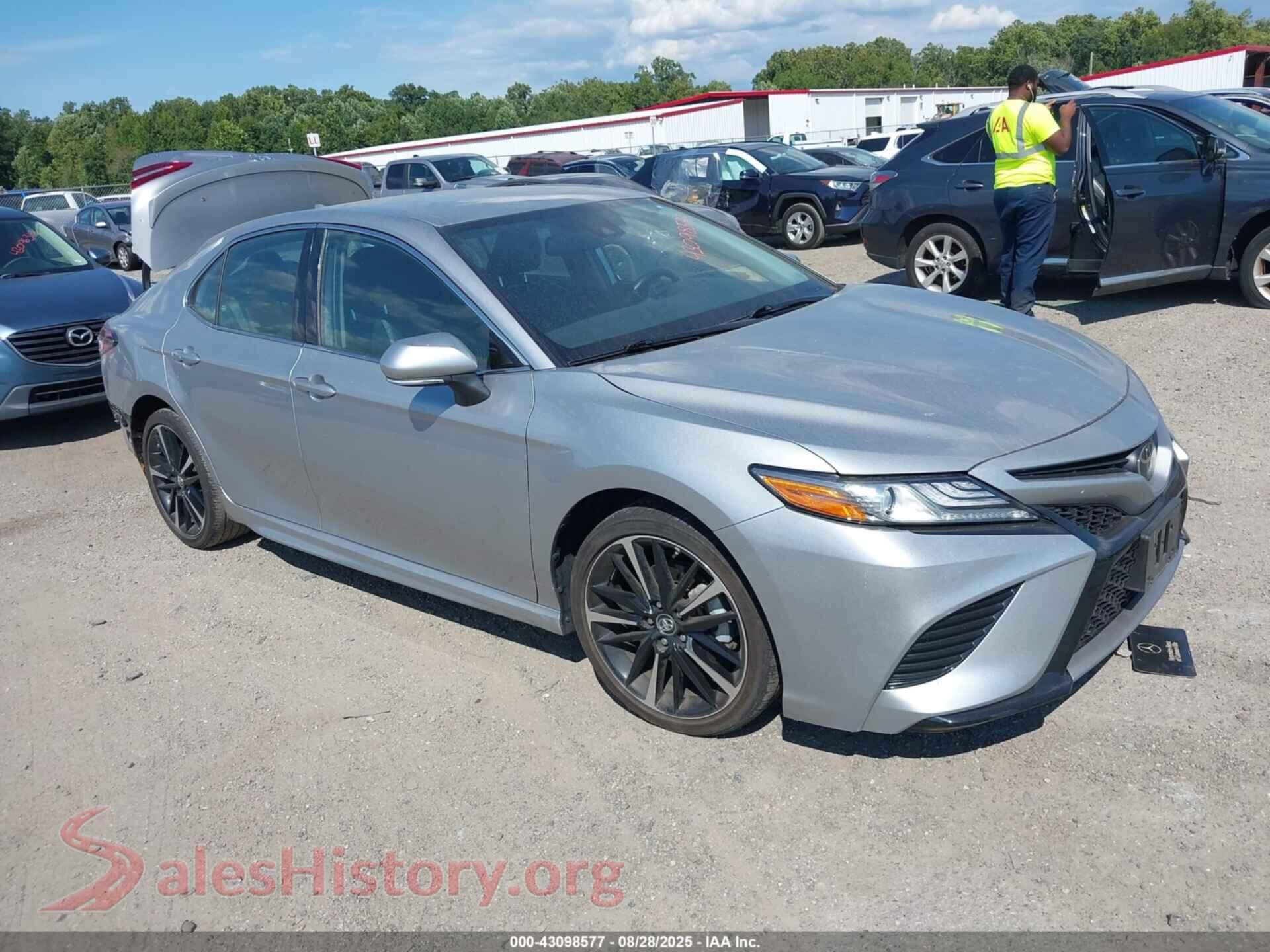 2019 TOYOTA CAMRY — VIN 4T1B61HK3KU298182