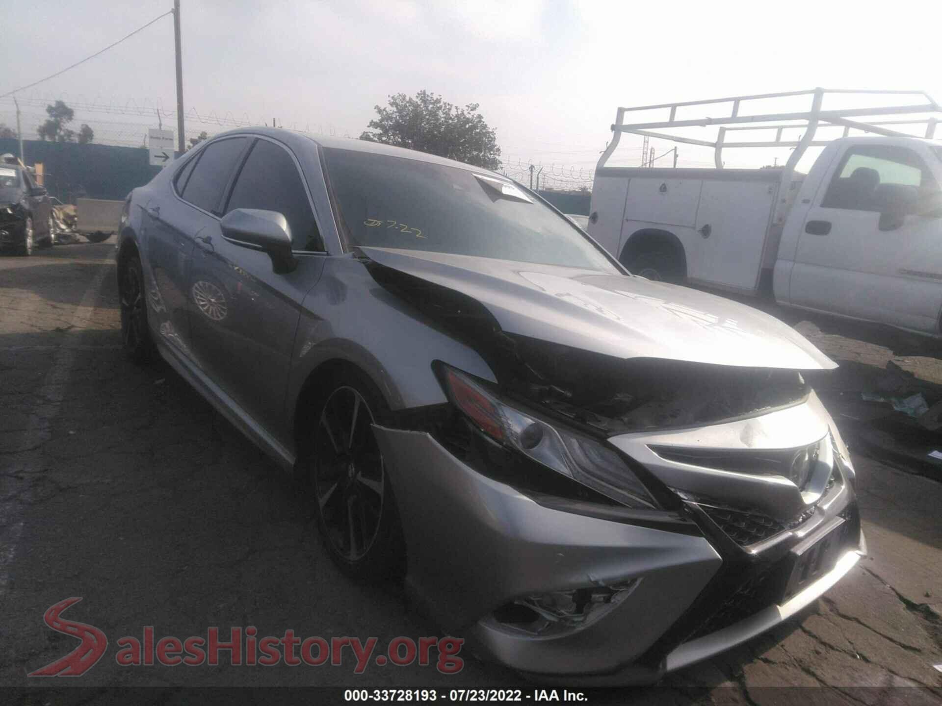 2018 TOYOTA CAMRY — VIN 4T1B61HK5JU053706