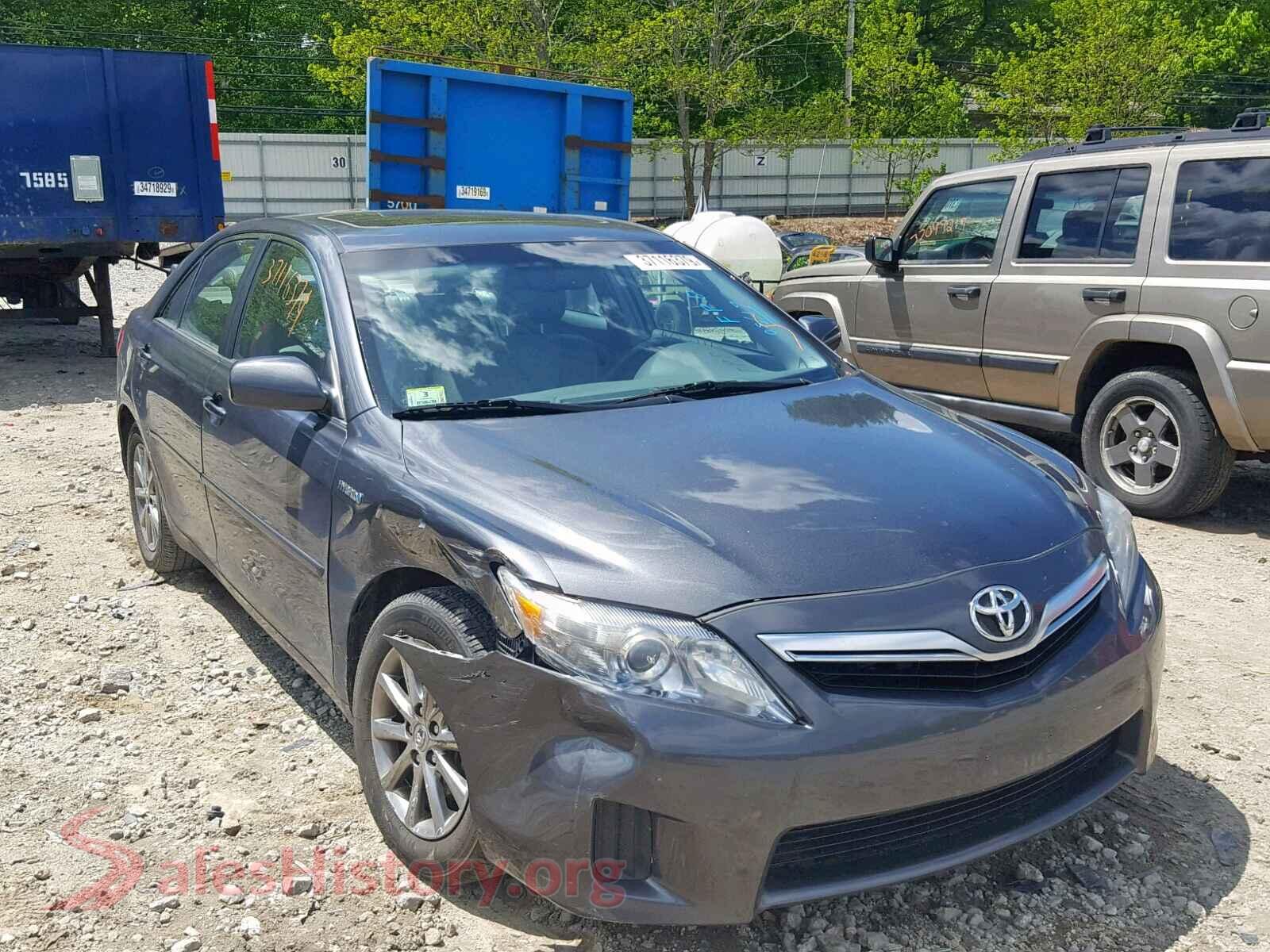 2011 TOYOTA CAMRY — VIN 4T1BB3EK8BU135345