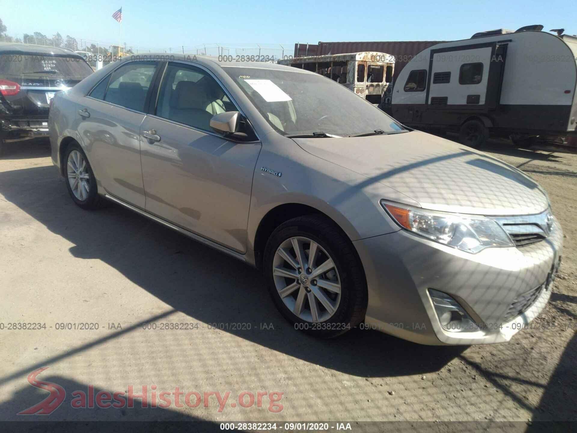 2014 TOYOTA CAMRY HYBRID — VIN 4T1BD1FK1EU131428