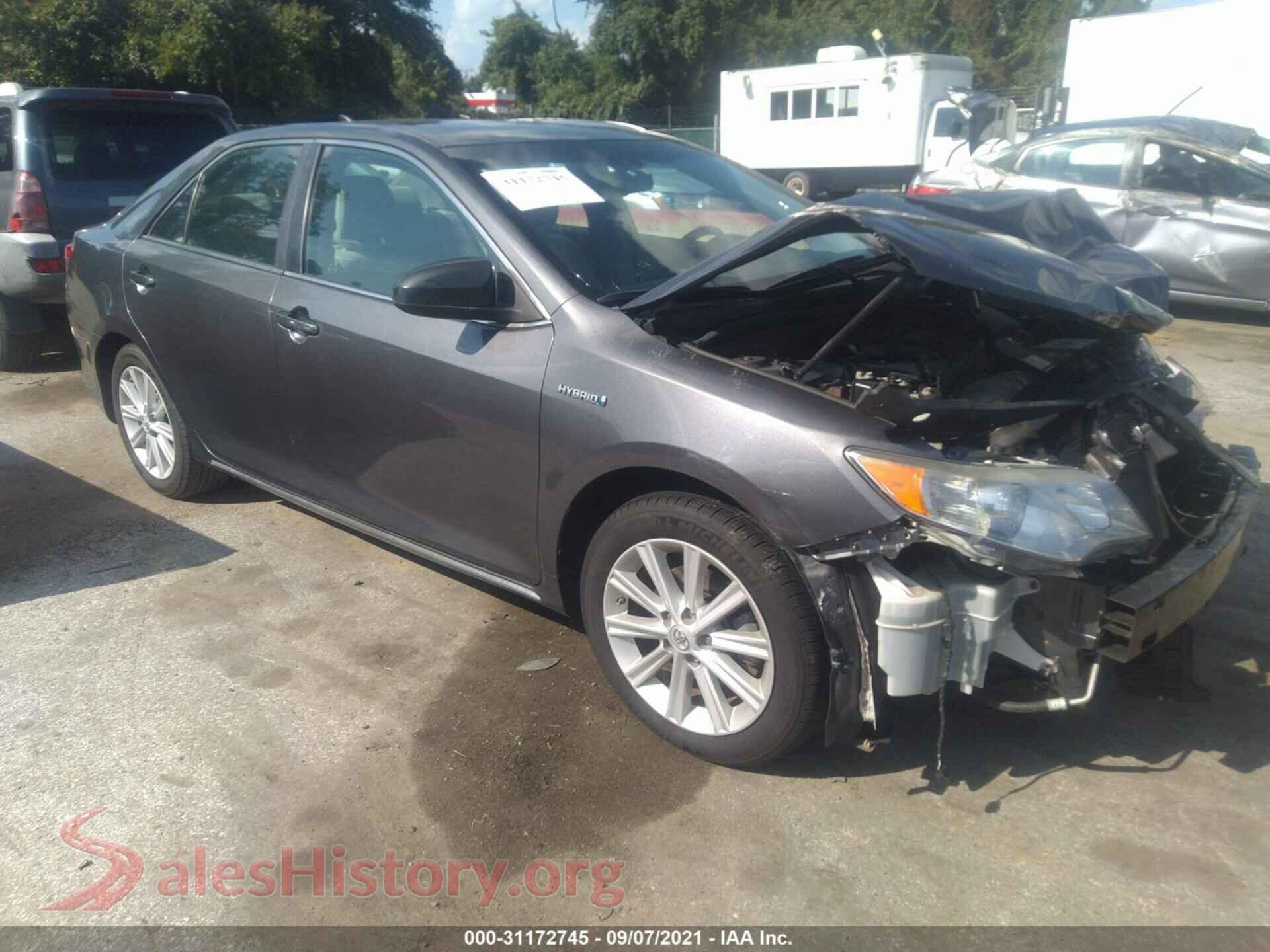 2013 TOYOTA CAMRY HYBRID — VIN 4T1BD1FK4DU072759
