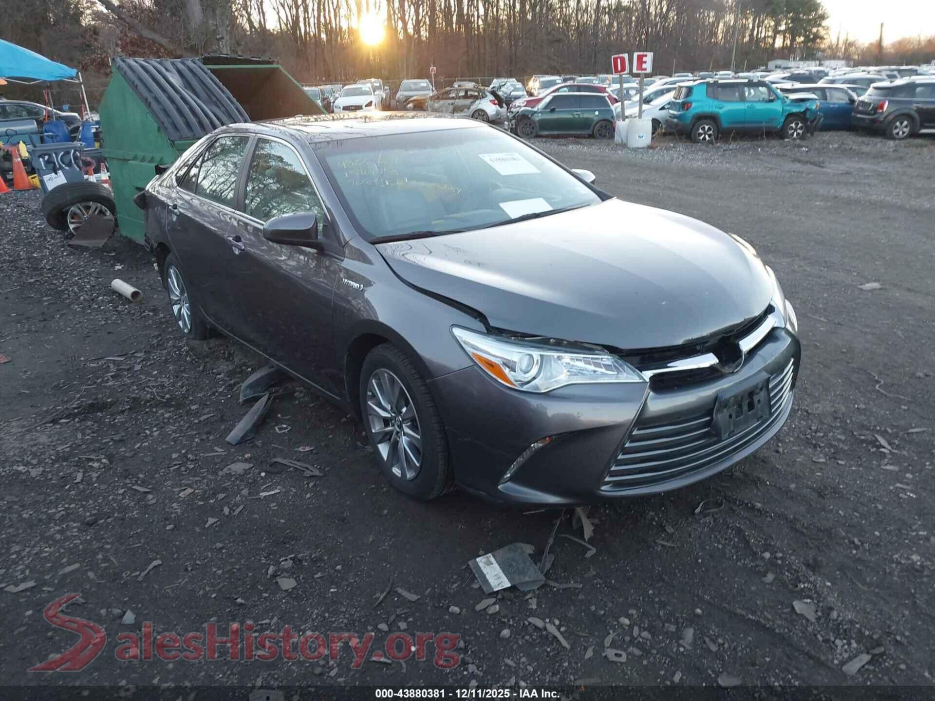 2015 TOYOTA CAMRY HYBRID — VIN 4T1BD1FK4FU168586