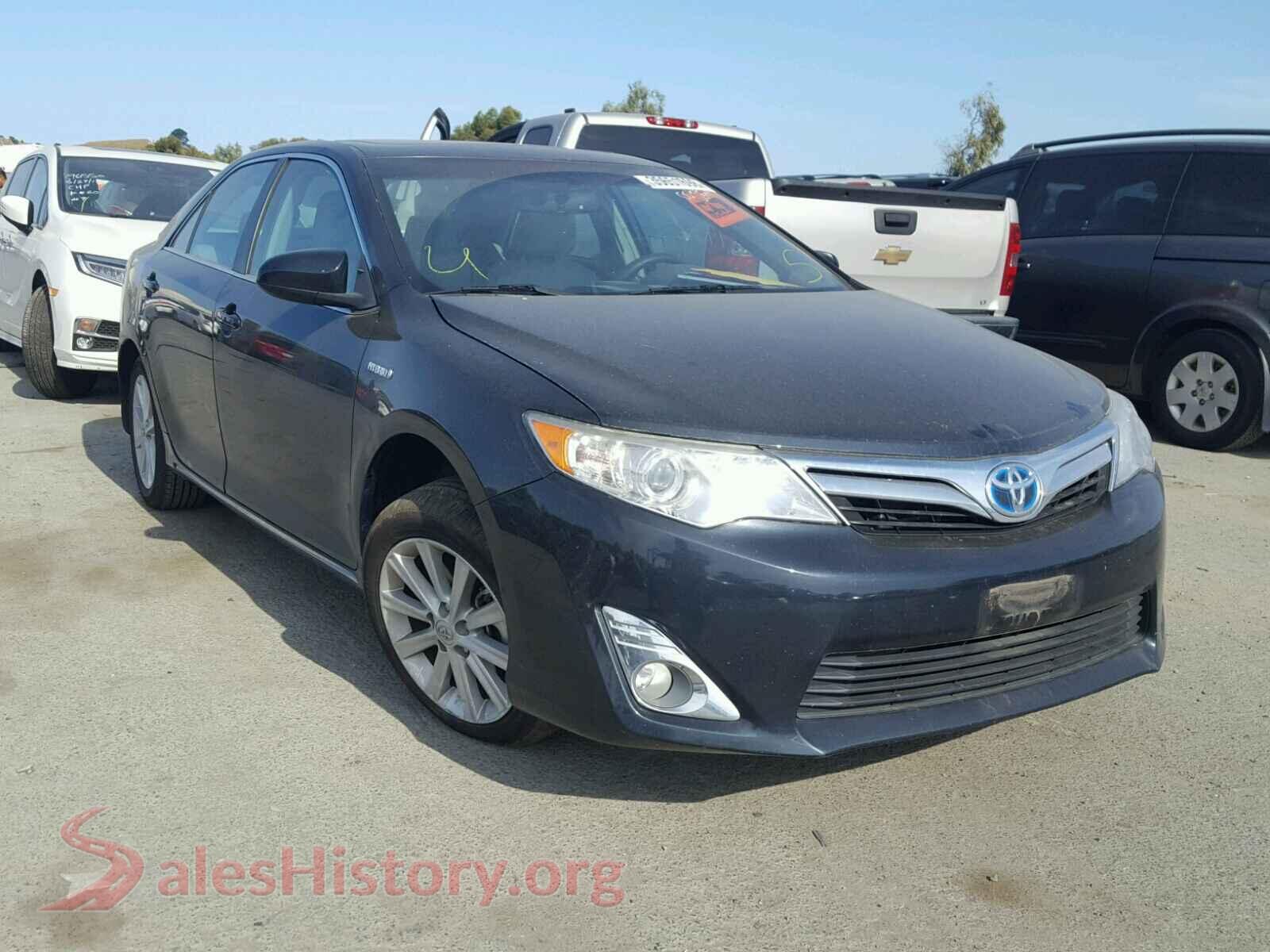 2013 TOYOTA CAMRY — VIN 4T1BD1FK7DU075588