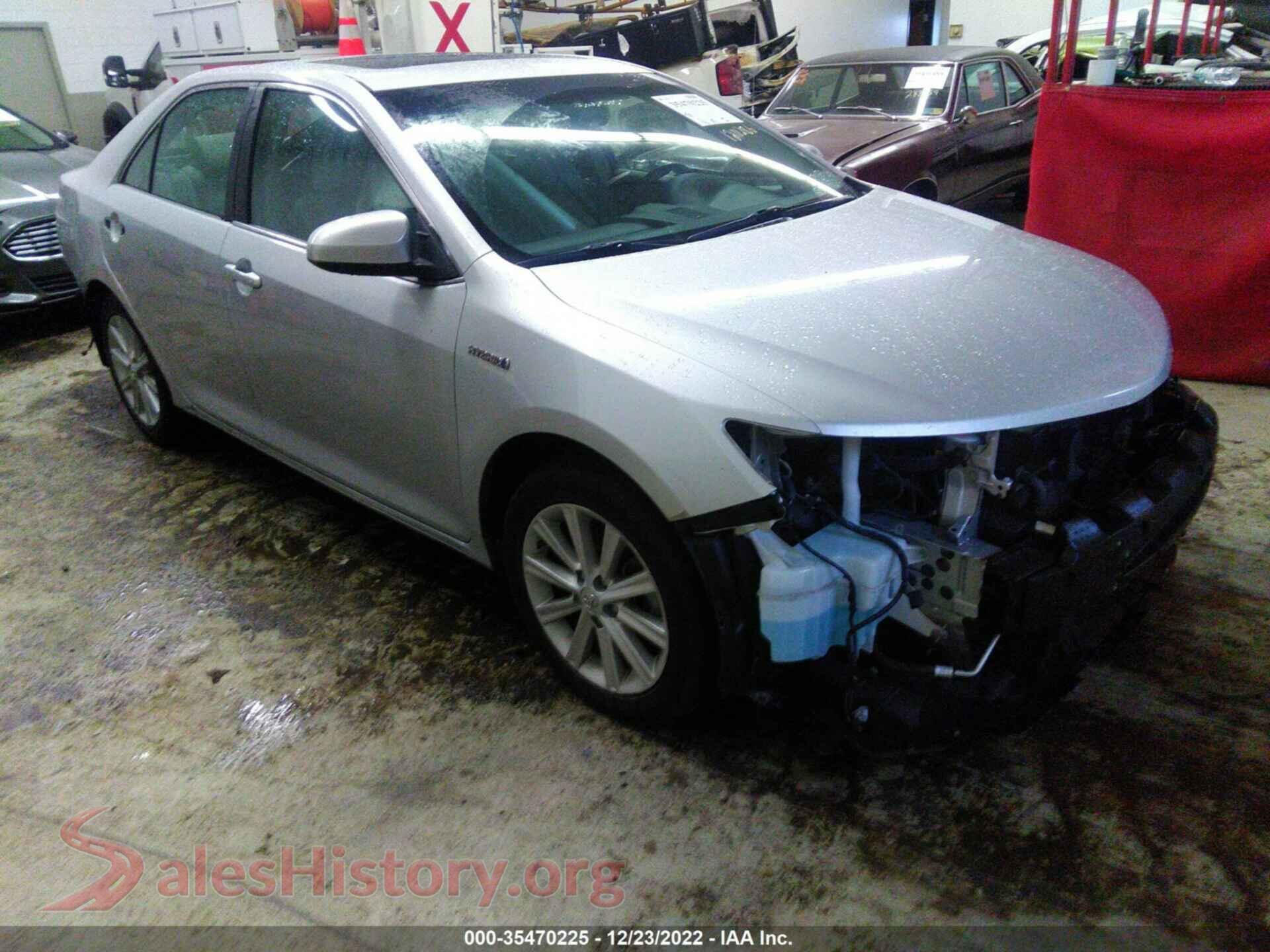 2014 TOYOTA CAMRY HYBRID — VIN 4T1BD1FK7EU120286