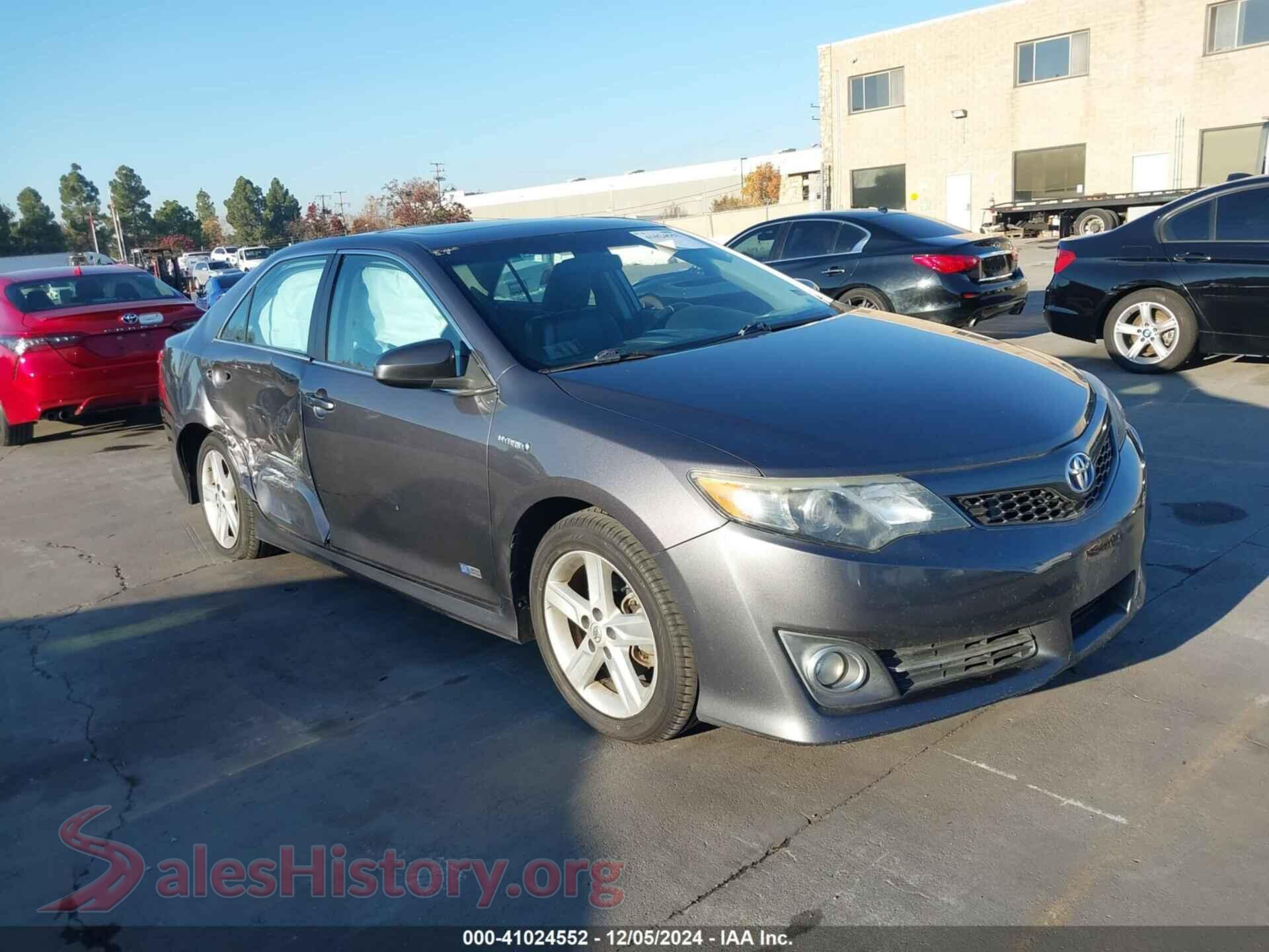 2014 TOYOTA CAMRY HYBRID — VIN 4T1BD1FK7EU134818