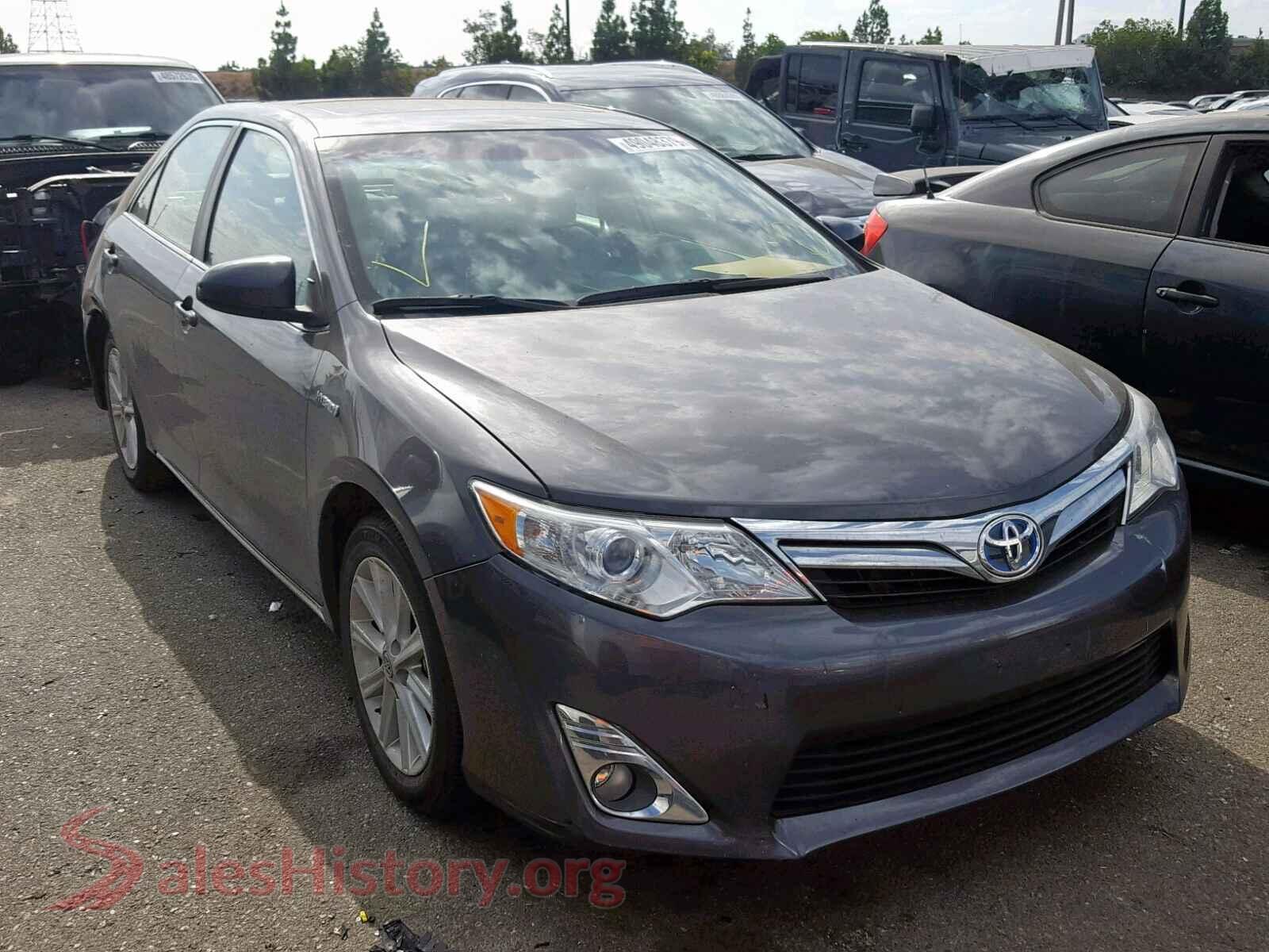 2013 TOYOTA CAMRY — VIN 4T1BD1FKXDU082275