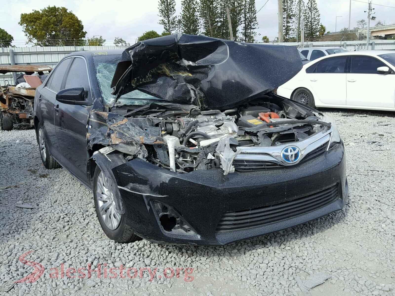 2013 TOYOTA CAMRY — VIN 4T1BD1FKXDU083815