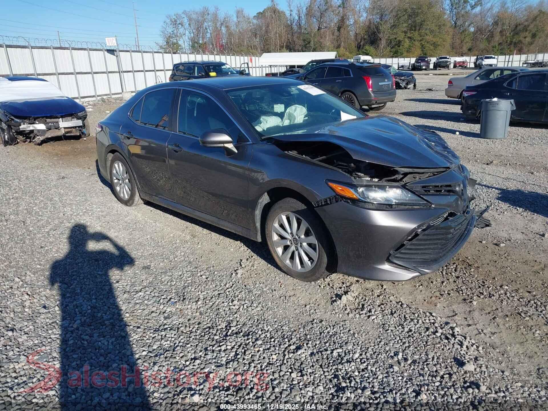 2020 TOYOTA CAMRY — VIN 4T1C11AK0LU385424