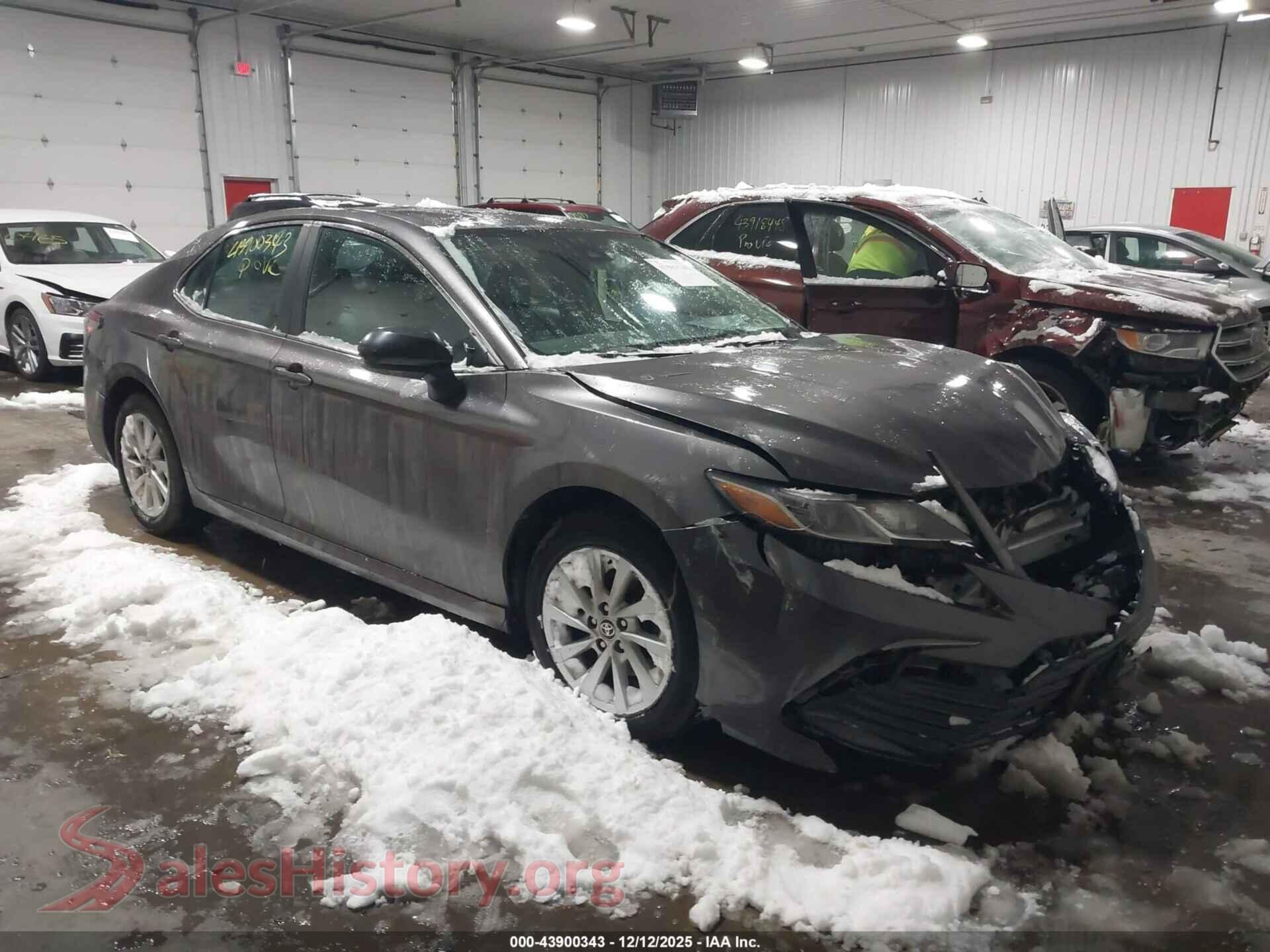 2022 TOYOTA CAMRY — VIN 4T1C11BKXNU049801