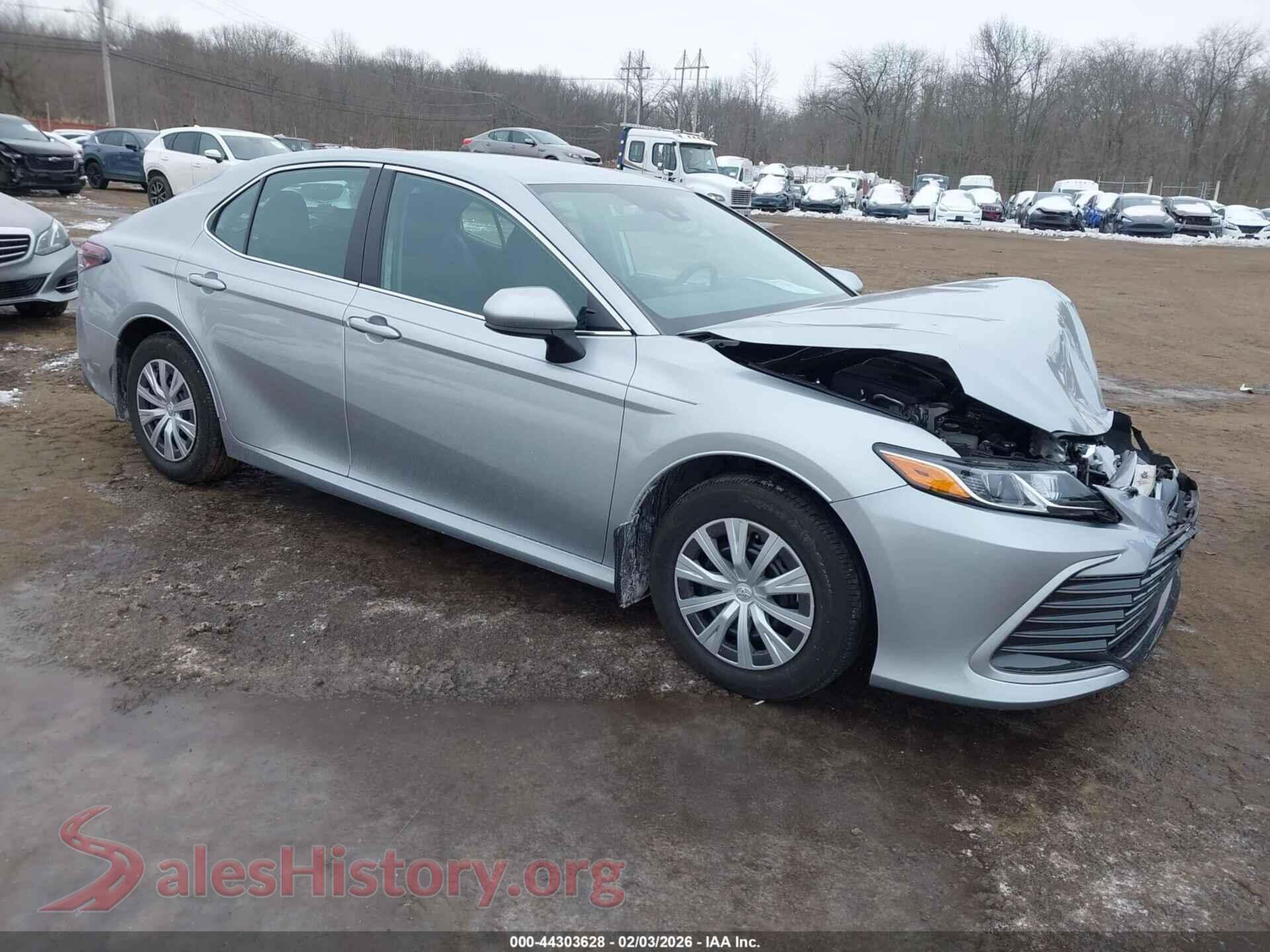 2022 TOYOTA CAMRY — VIN 4T1C31AKXNU040186