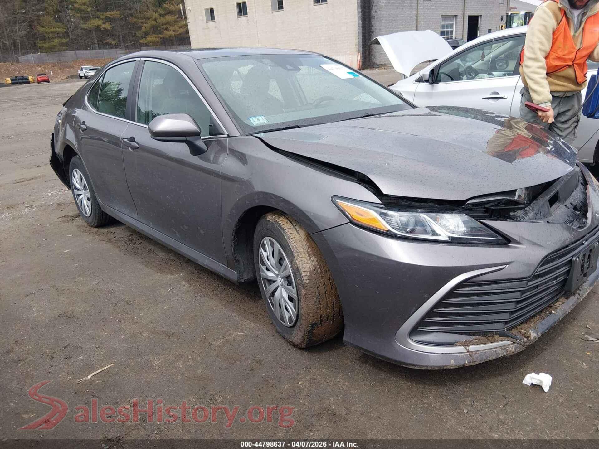 2022 TOYOTA CAMRY — VIN 4T1C31AKXNU597101