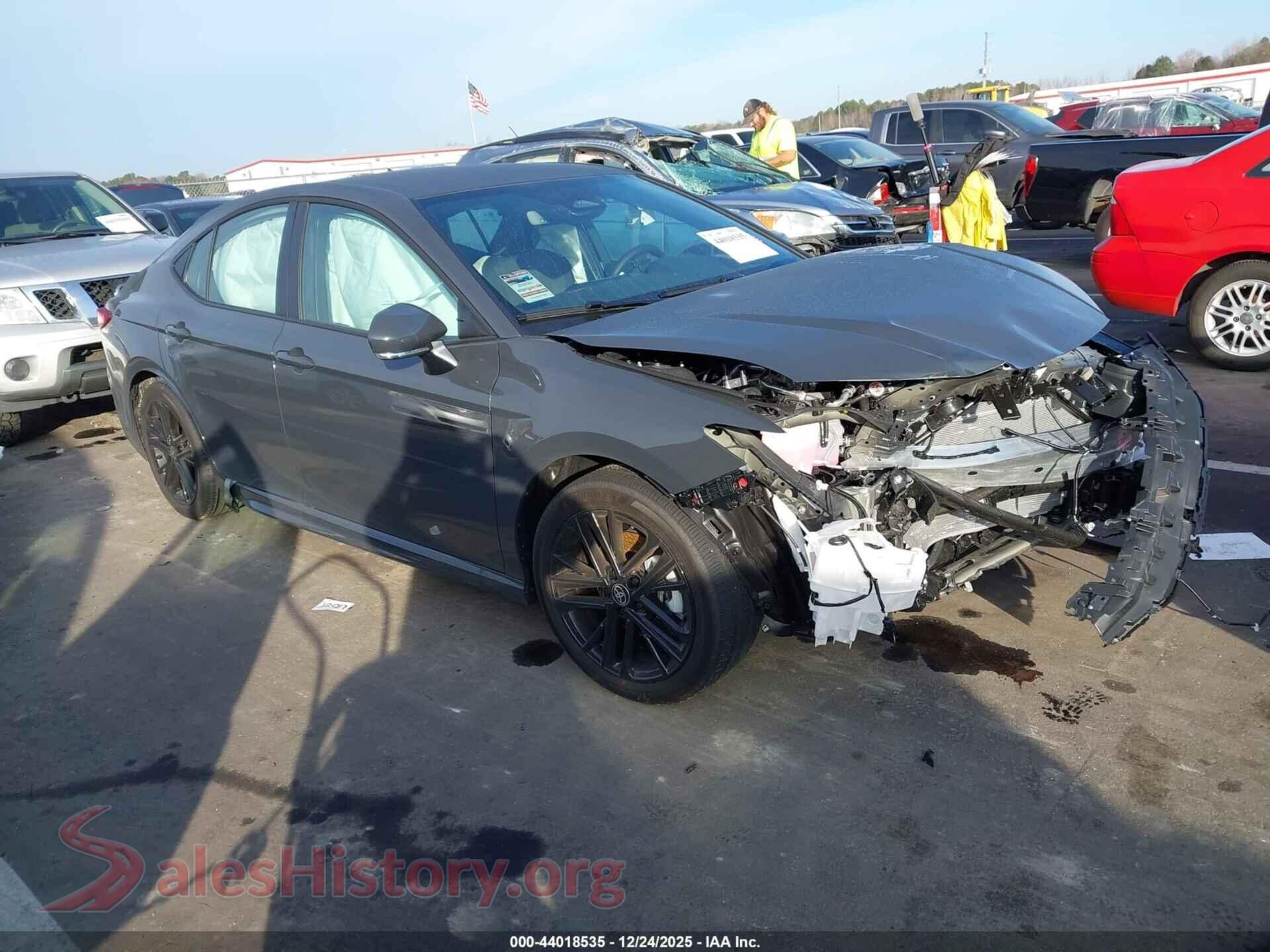 2026 TOYOTA CAMRY — VIN 4T1DAACK0TU241521