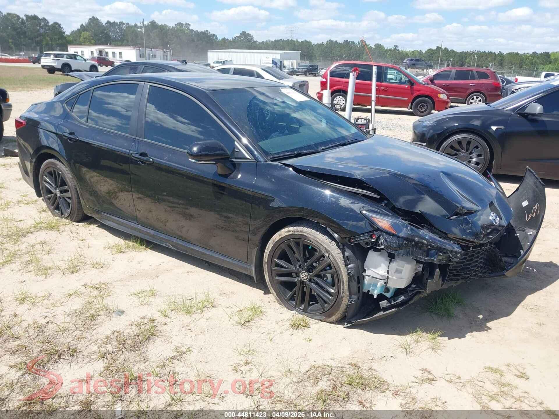 2025 TOYOTA CAMRY — VIN 4T1DAACK8SU589923