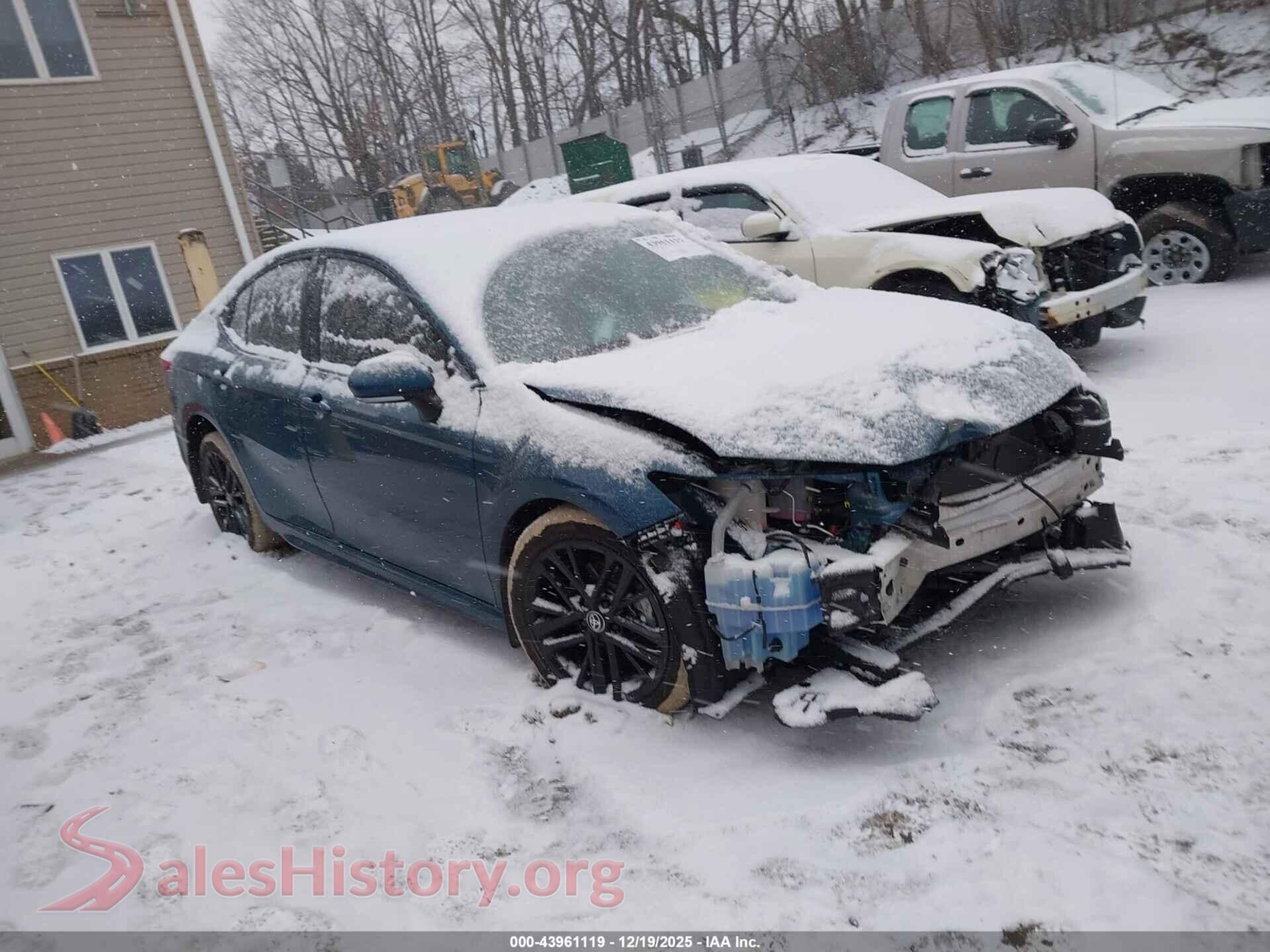 2025 TOYOTA CAMRY — VIN 4T1DAACK9SU557000