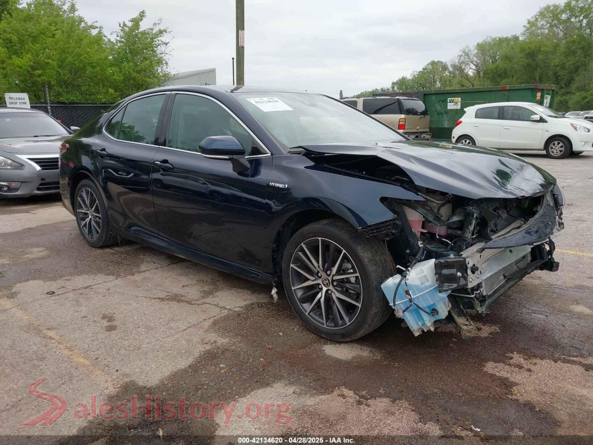 2021 TOYOTA CAMRY — VIN 4T1F31AK8MU563752